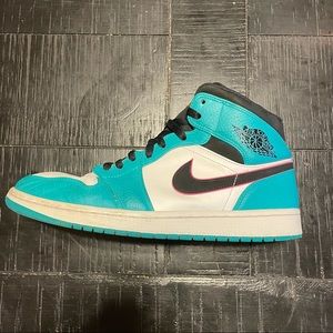 Jordan 1 mid south beach Left Shoe Only